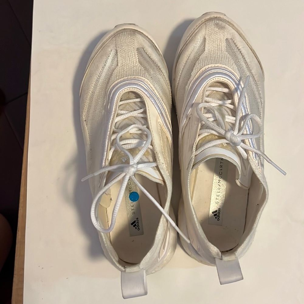 Stella McCarthney x Adidas white sneakers in size 5.5